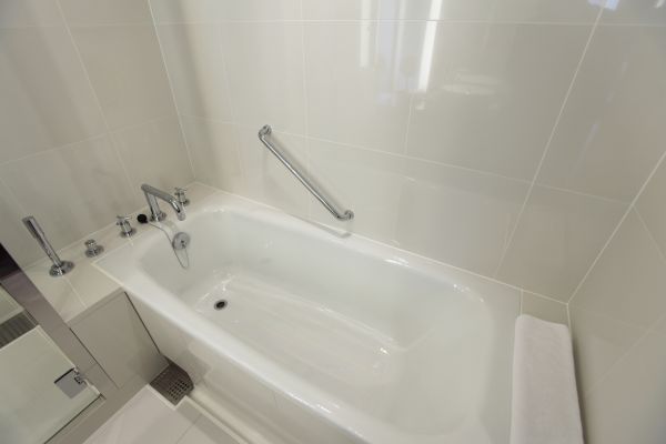 Cost of Bathtub Repair in Tucson